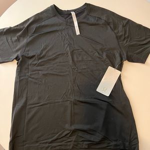 Lululemon, Mens T shirt, Vent Tech, Size XL, NWT